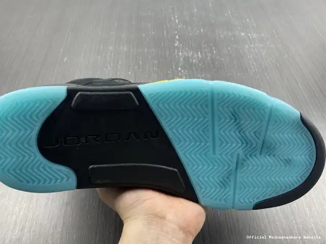 Official Maikesneakers Aqua Air Jordan DD0587-047 5 0516